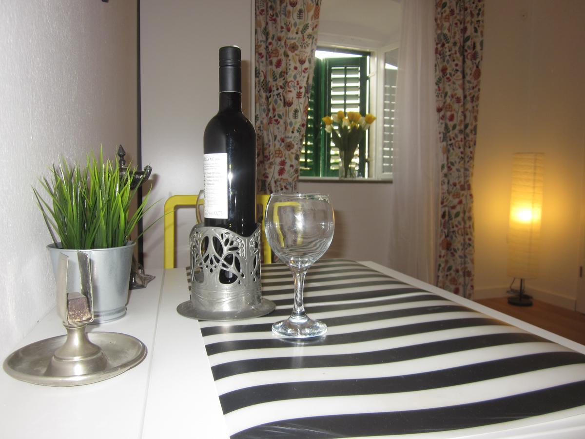 Apartment On The Square Makarska Exterior photo