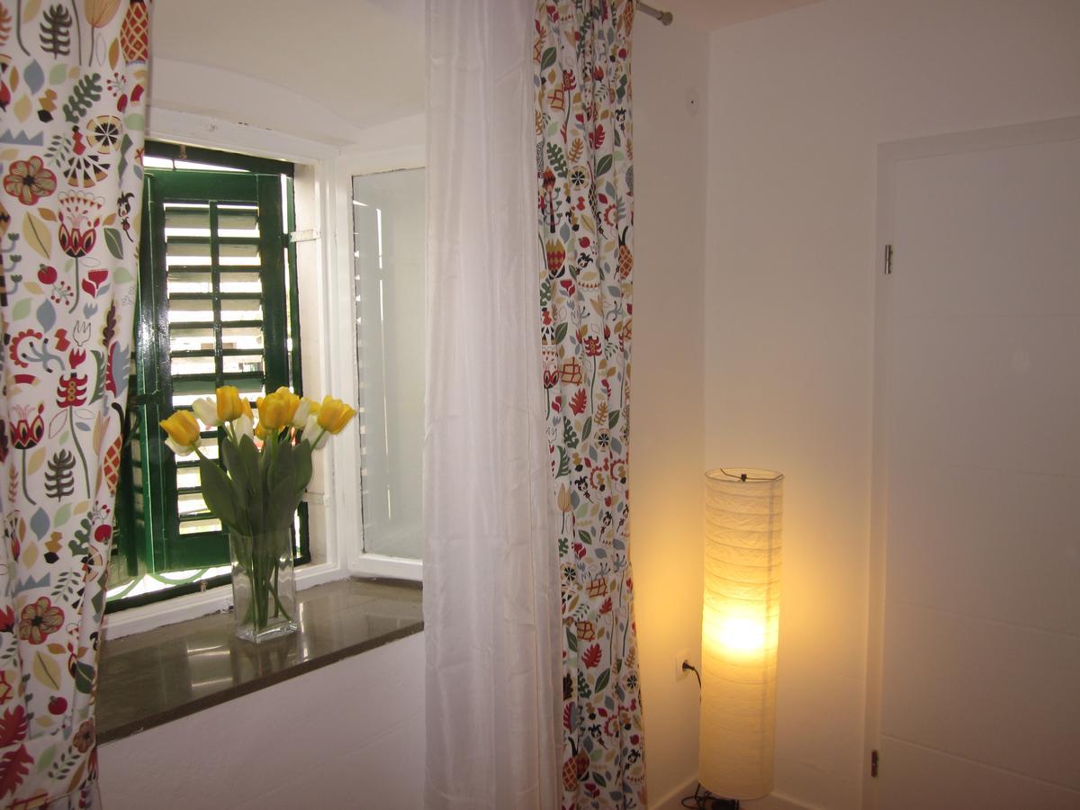 Apartment On The Square Makarska Exterior photo