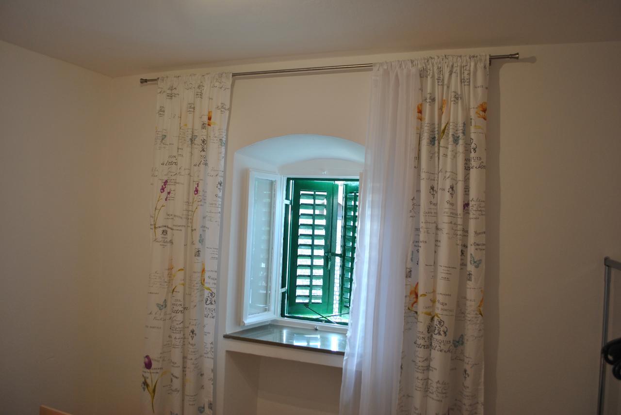 Apartment On The Square Makarska Exterior photo