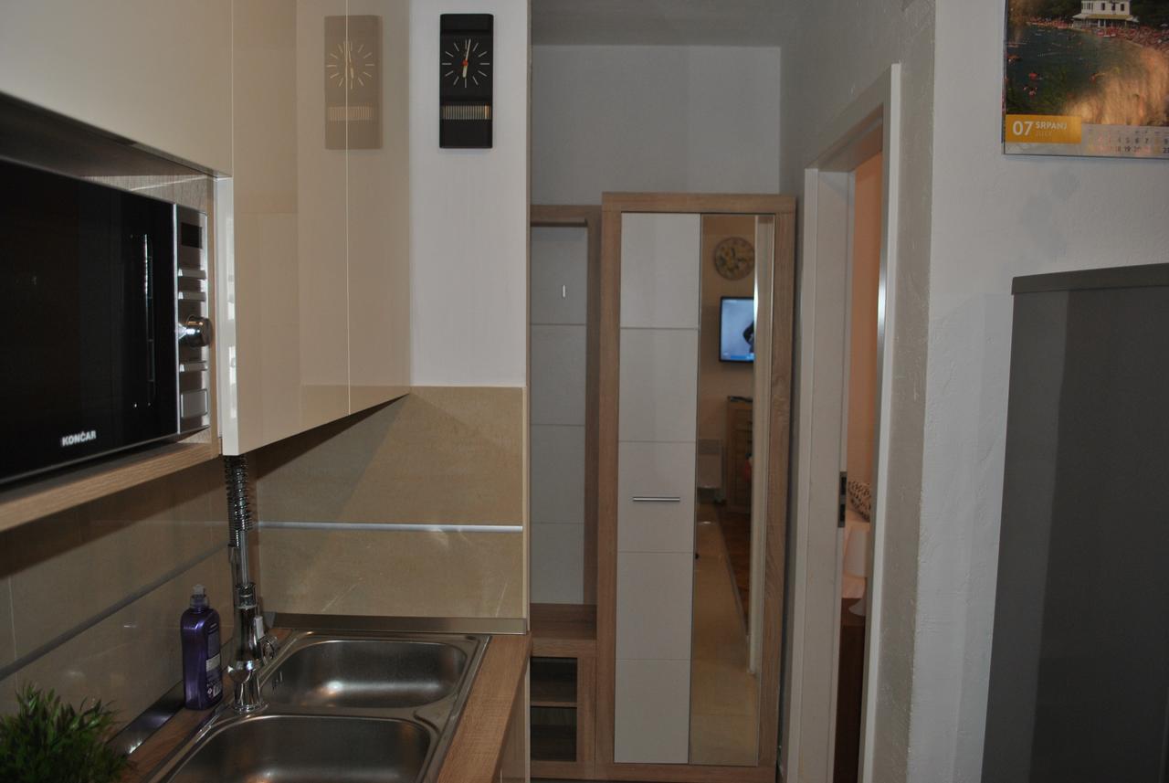 Apartment On The Square Makarska Exterior photo