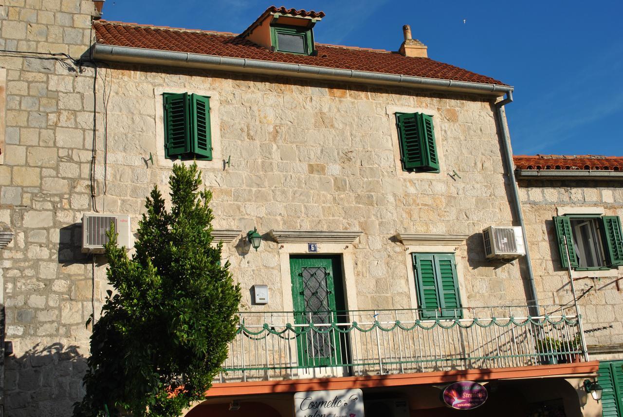 Apartment On The Square Makarska Exterior photo
