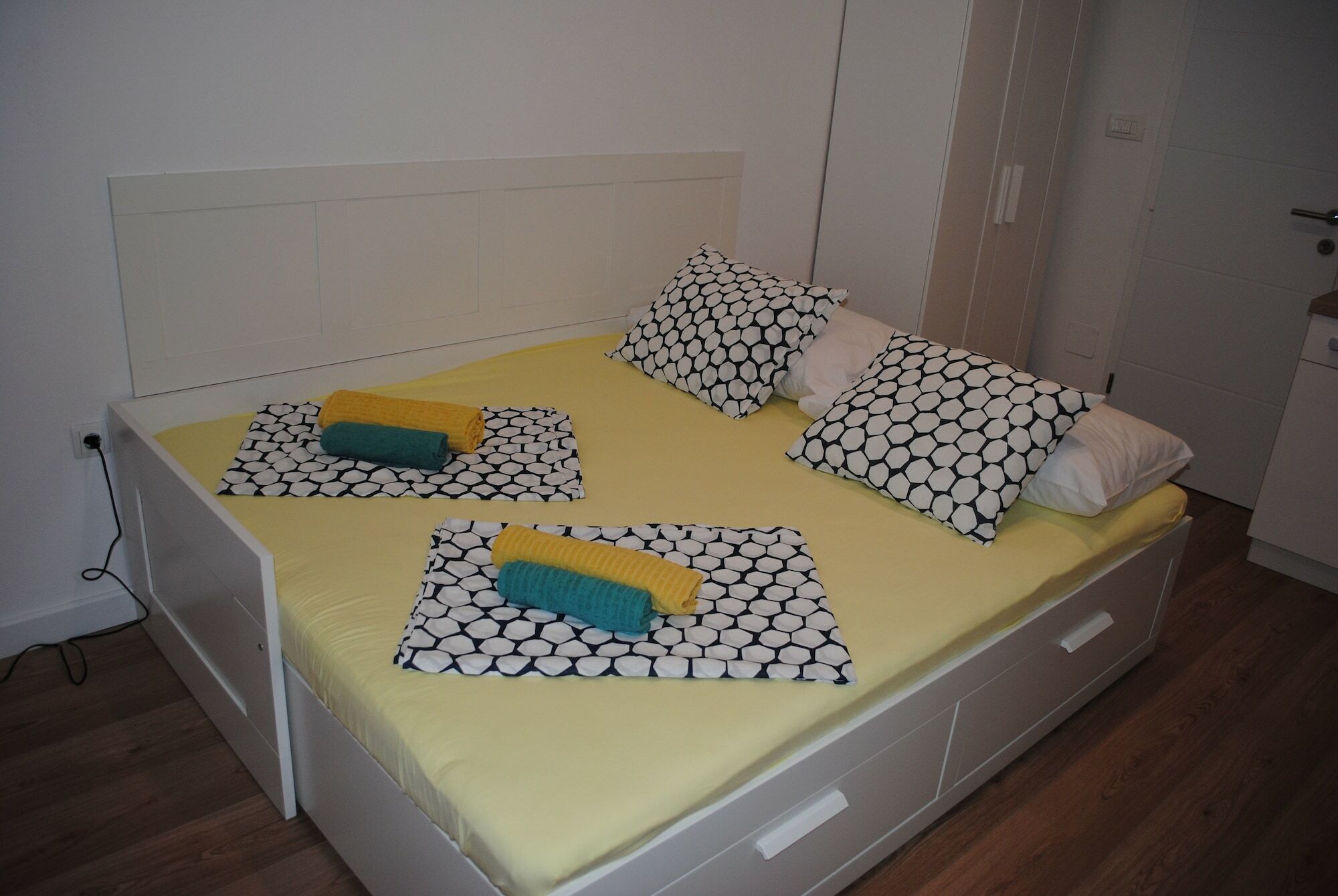 Apartment On The Square Makarska Exterior photo